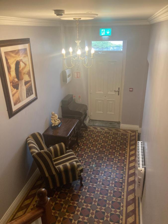 Mcnulty'S Guest House إنيسكرون المظهر الخارجي الصورة